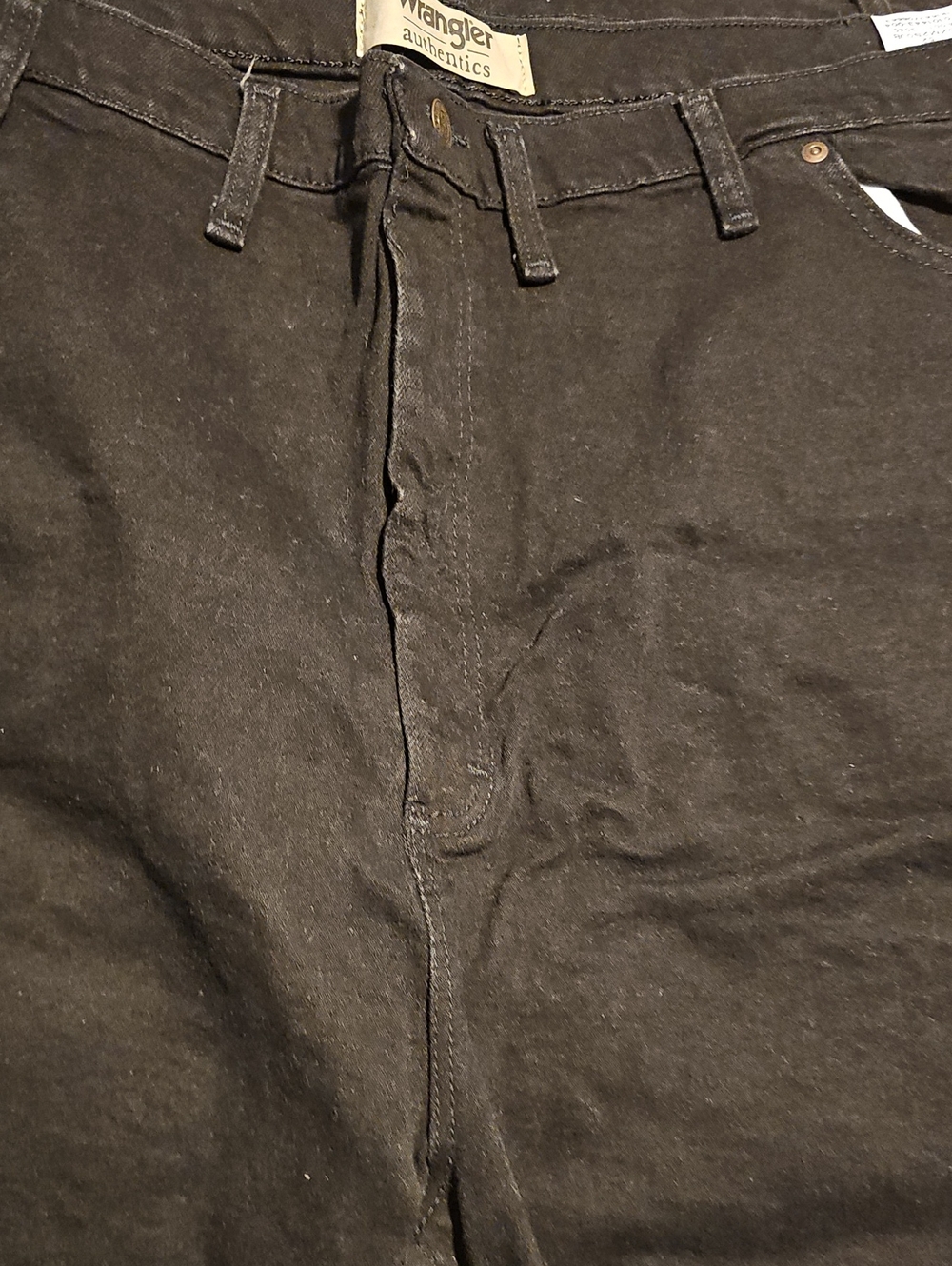 Lot Of 2 Wrangler Men’s 52 Black Jeans Shorts with Classic Back Pockets - Picture 2 of 4